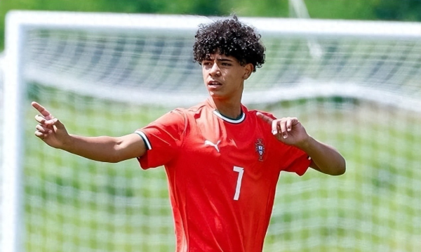 Scoring twice! Ronaldo s Son Shining International Event Final