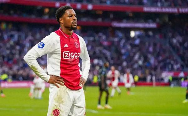 Ajax exiled seven generals overnight, and civil strife in the Eredivisie escalates